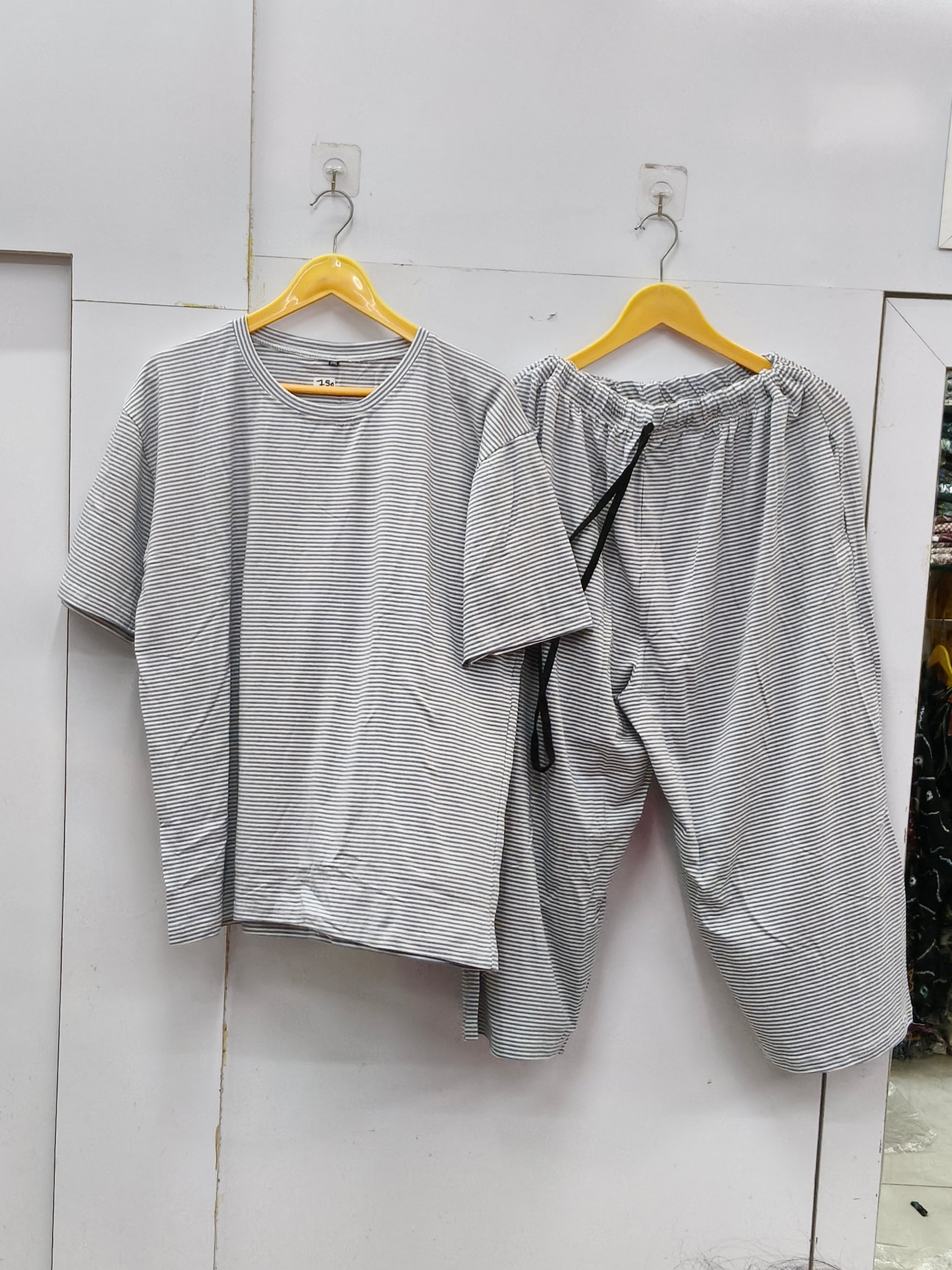 Weekend ease cropped lounge set